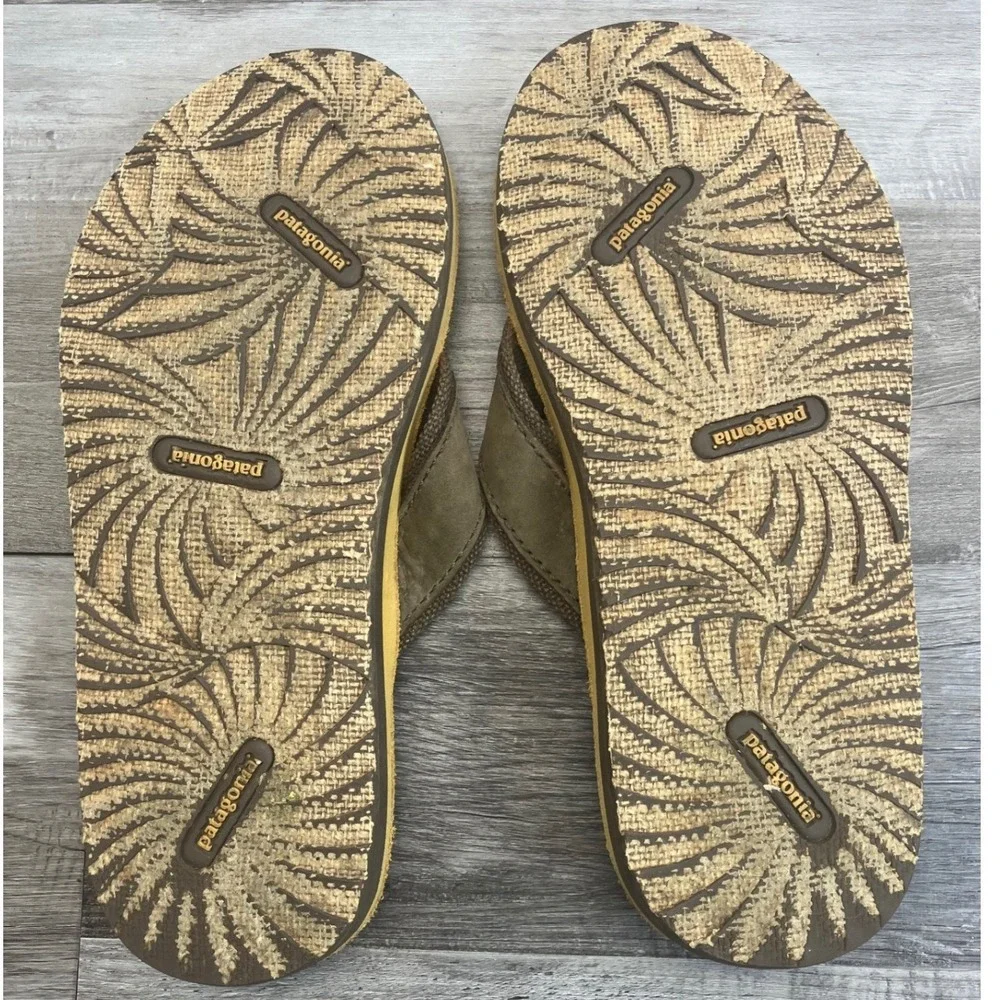 Patagonia Thing Thong Mens 8 Alpaca Brown Leather Surfer Graphic Flip Flops